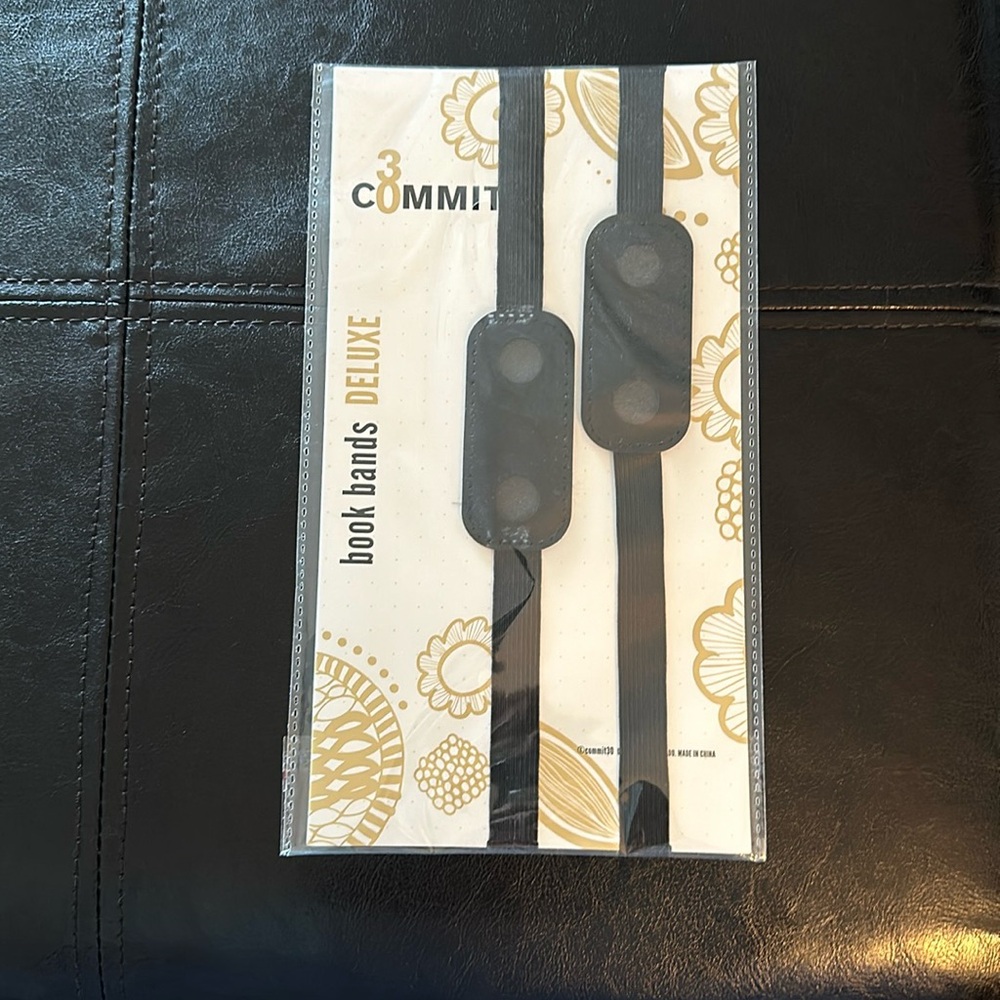 Commit 30 planner book band and pen holders.